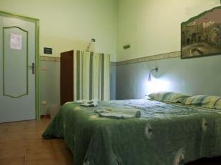 Hostal Robby's House B&B