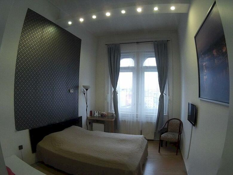 Residencia Europa Centerpoint Guesthouse