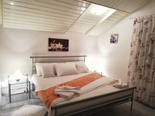 Hostal Rooms Mirabella