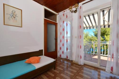 Apartment Arbanija 8651d