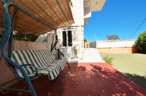 Apartment Arbanija 8651d