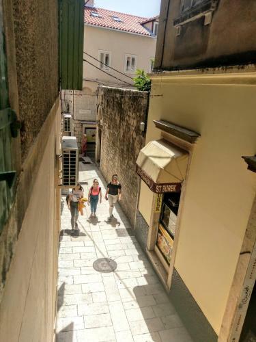 Apartamentos De Caris Palace