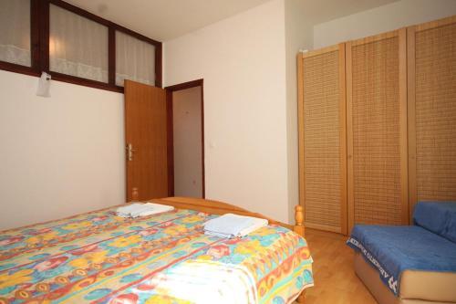 Apartments With A Parking Space Fazana - 7234