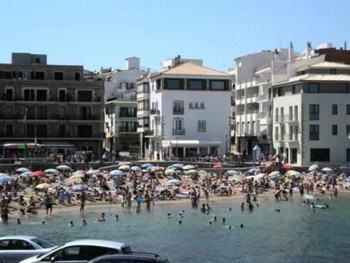 Apartamentos Riells Park