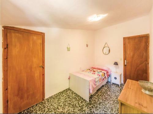 Ten-bedroom Holiday Home In Alcanar Platja