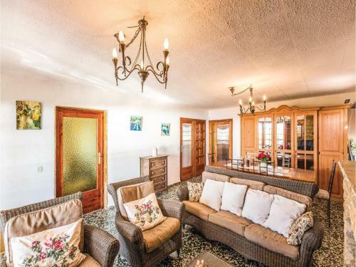 Ten-bedroom Holiday Home In Alcanar Platja