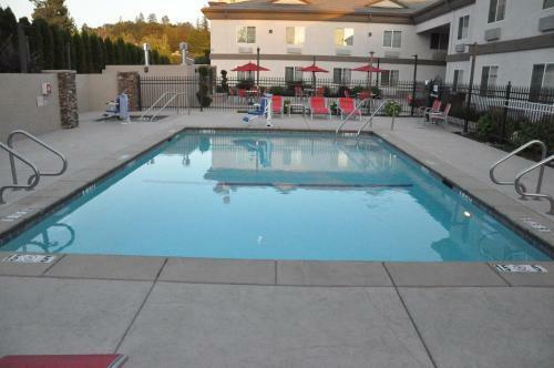 Holiday Inn Express Hotel & Suites Jackson