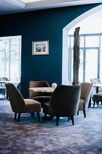 Hotel Auberge Du P�re Bise - Jean Sulpice