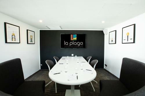 Hotel La Plage Art Et Emotions