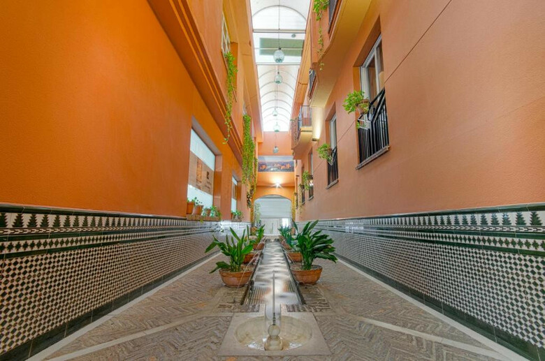 Hotel Checkin Camino De Granada