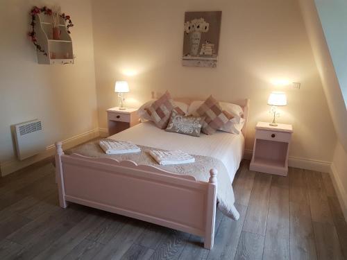 Hostal Ch�teau Du Doux- Holiday Apartments