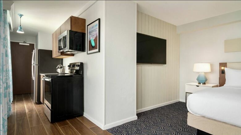 Hotel Quality Inn & Suites Beachfront