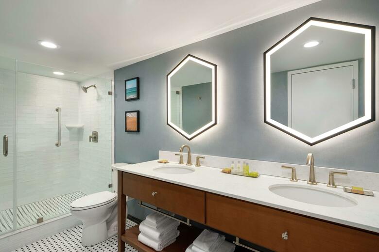 Hotel Quality Inn & Suites Beachfront
