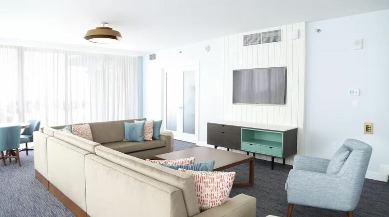 Hotel Quality Inn & Suites Beachfront