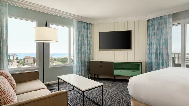 Hotel Quality Inn & Suites Beachfront