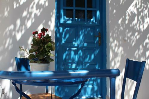 Hostal Semprou Rooms