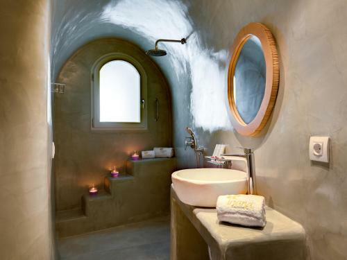 Hostal Iriana Apartments
