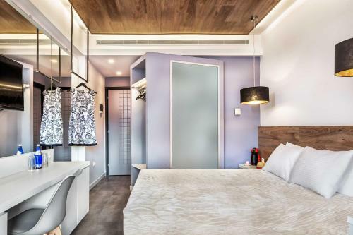 Atrium Hotel