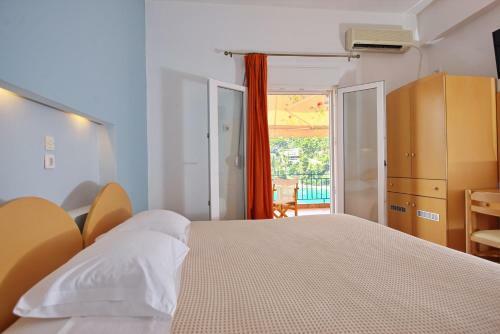 Kavos Hotel