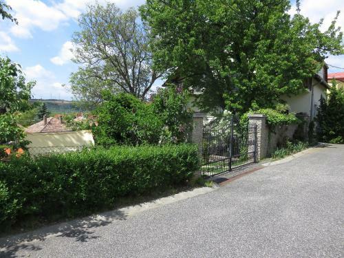 K?vir�g Apartman