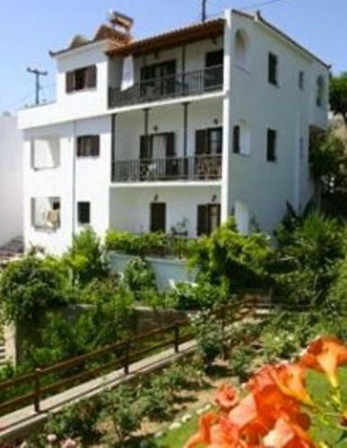 Vardiola Apartments