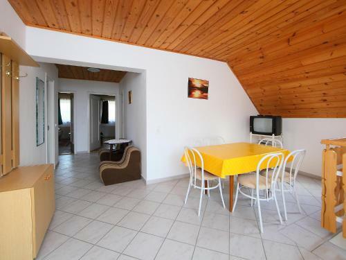 Holiday Home Balaton H2058