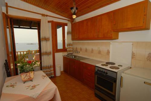 Aparthotel Villa Zaharo And Lilian Apartments