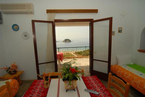 Aparthotel Villa Zaharo And Lilian Apartments