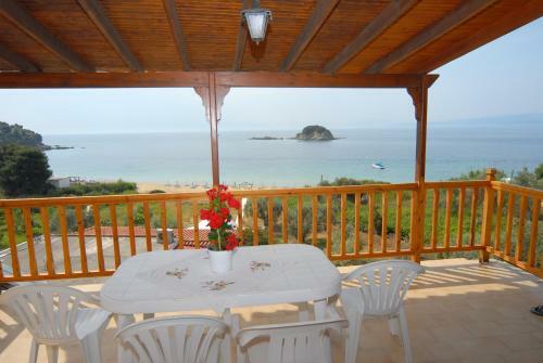 Aparthotel Villa Zaharo And Lilian Apartments