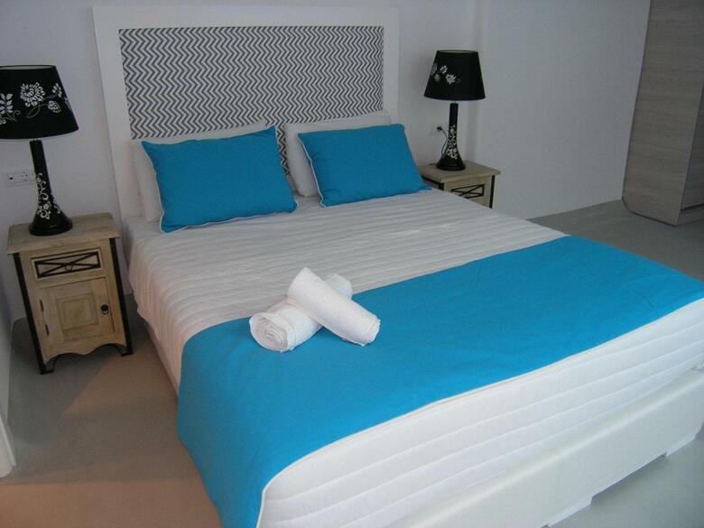 Hotel Blue Waves Suites & Apartments