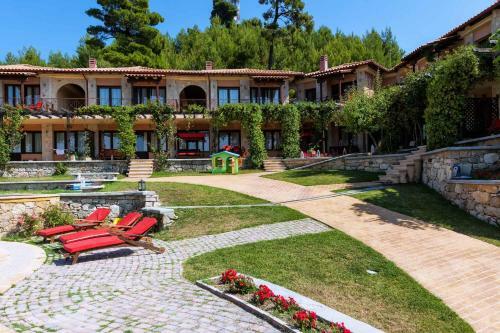 Akritas Ef Zin Villas & Suites