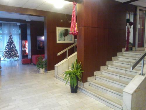 Mary-ann Non-stop Apartments