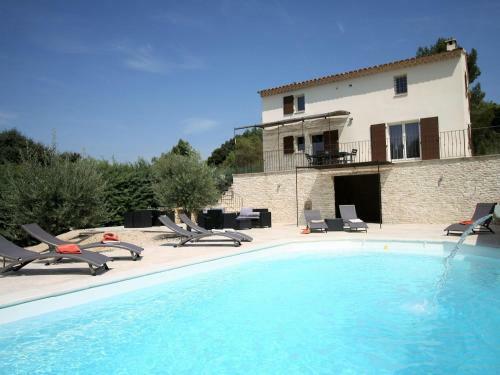 Luxurious Villa In Luberon With Private Swimming Pool