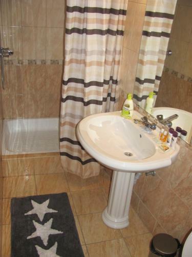 K�roly Apartments
