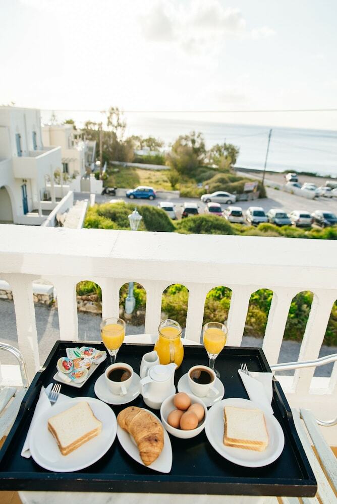 Hostal Join Us Low Cost Rooms