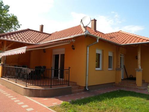 Apartamento Holiday Home Balatonmariafurdo, Somogy 1