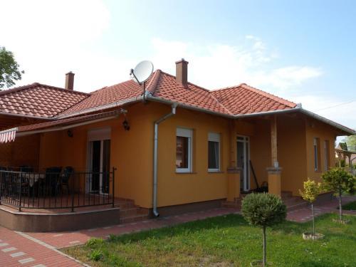 Apartamento Holiday Home Balatonmariafurdo, Somogy 1