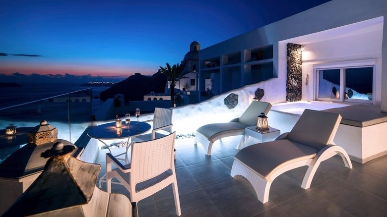Villa Fira Deep Blue Suites