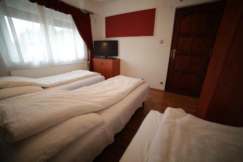 Hostal Apartman Eged Vend�gh�z
