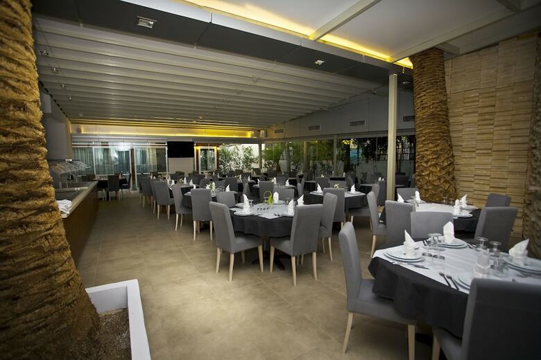 Astron Hotel