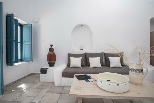 Hotel Black Rose Suites
