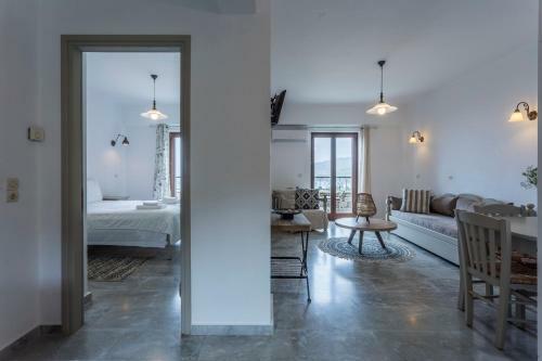 Vardia Hotel