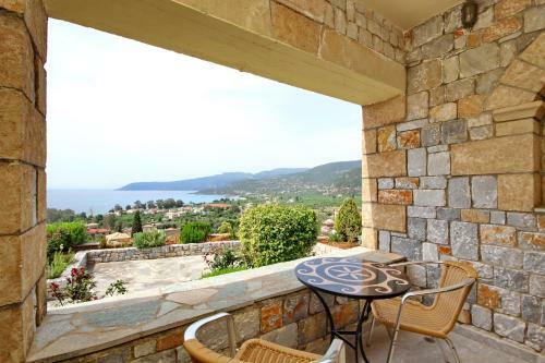 Vardia Hotel