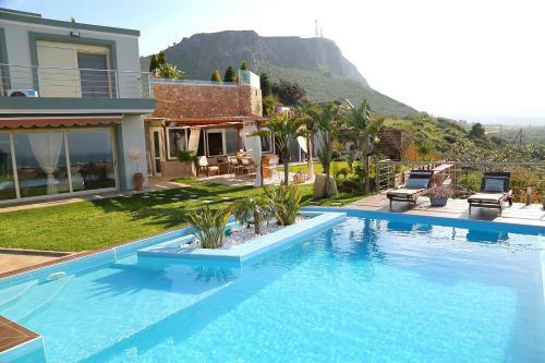 Luxury Holiday Villas Gouves