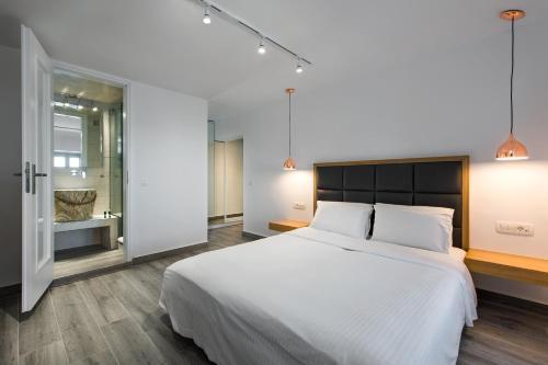 Hotel Thireas