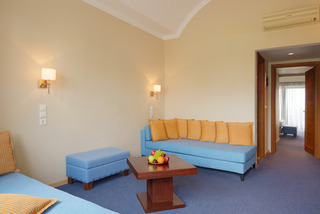 Hotel Lakitira Suites