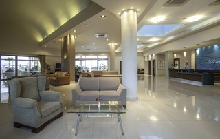 Hotel Lakitira Suites