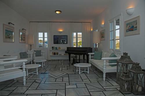 Parian Village Beach Hotel