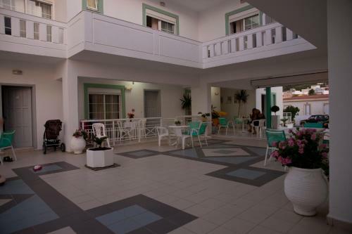 Aparthotel Kristall Suites