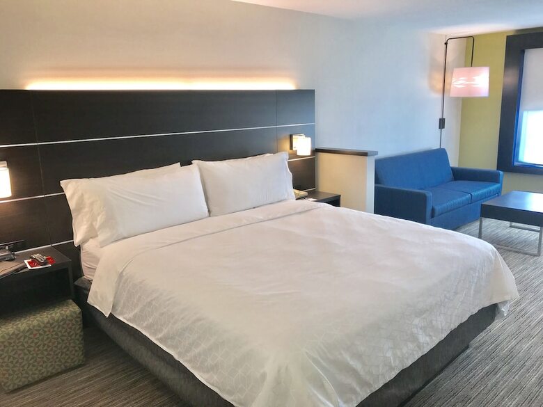 Holiday Inn Express Hotel & Suites Tracy